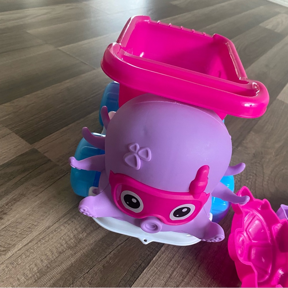 Colorful Beach Toy Set for Kids - Picture 3 of 16